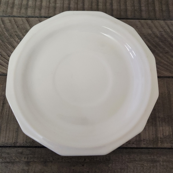 Set of 4 Vintage Pfaltzgraff Heritage White Saucers for Cups Mugs Set #2 - Picture 4 of 4